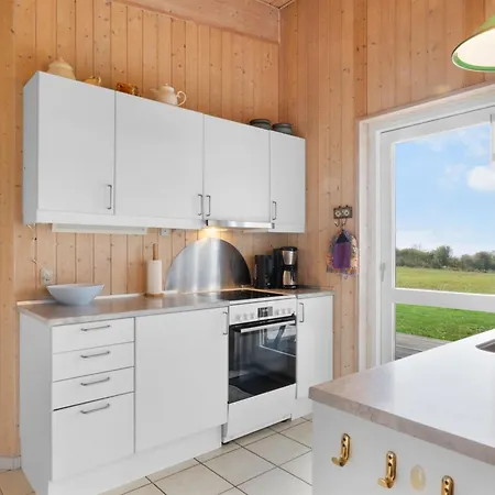 Krum - 300m From The Sea By Interhome Nabbe